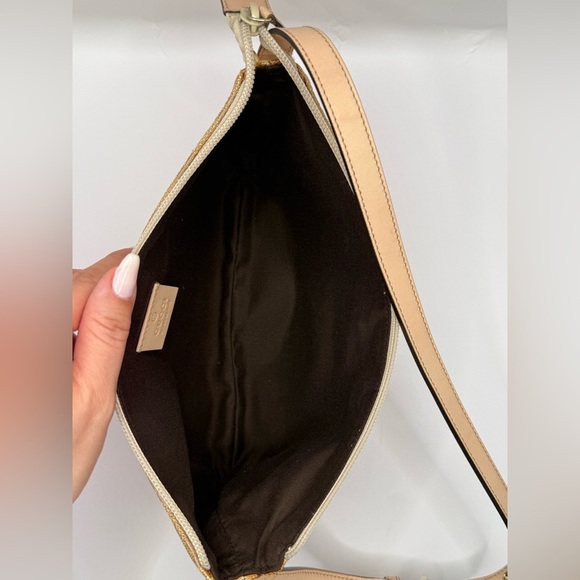 Gucci Pochette boat Shoulder Bag - Picture 9 of 16